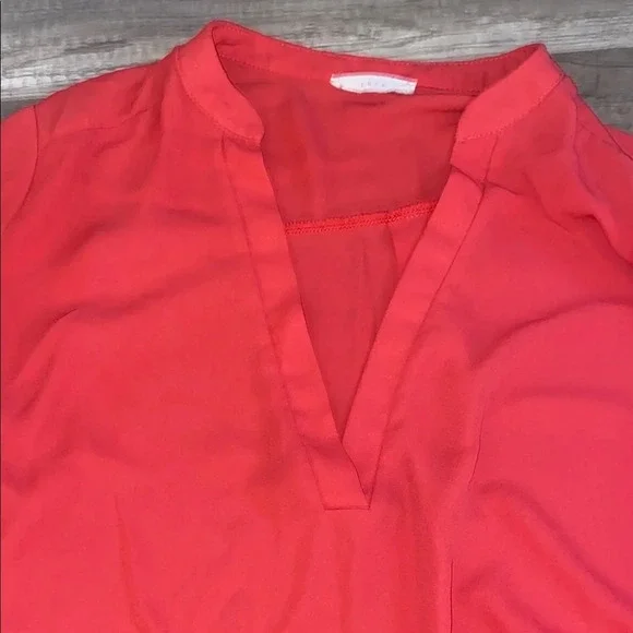 💜 Red Relaxed Cuffed Sleeve Blouse - Picture 4 of 6